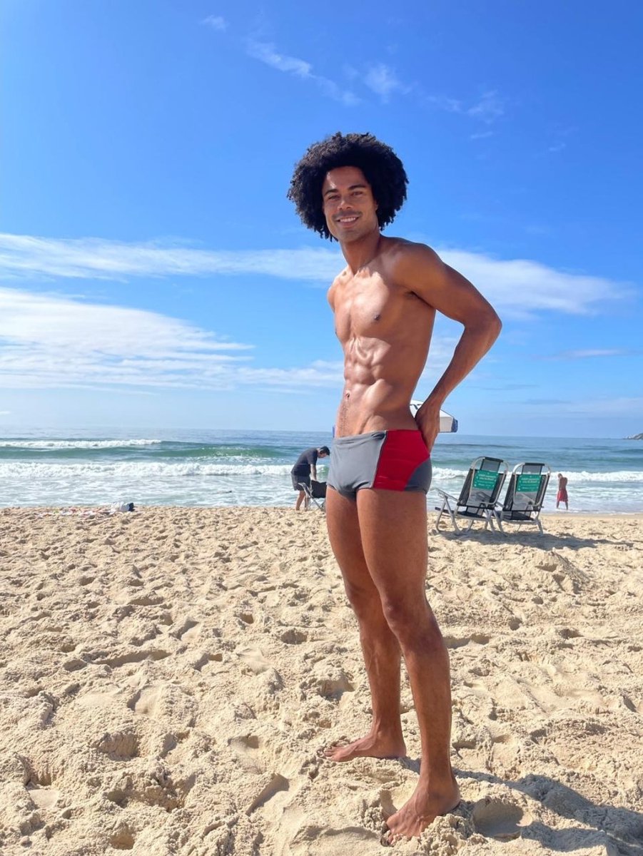 Flagras Reality 🚿 240k tweet media