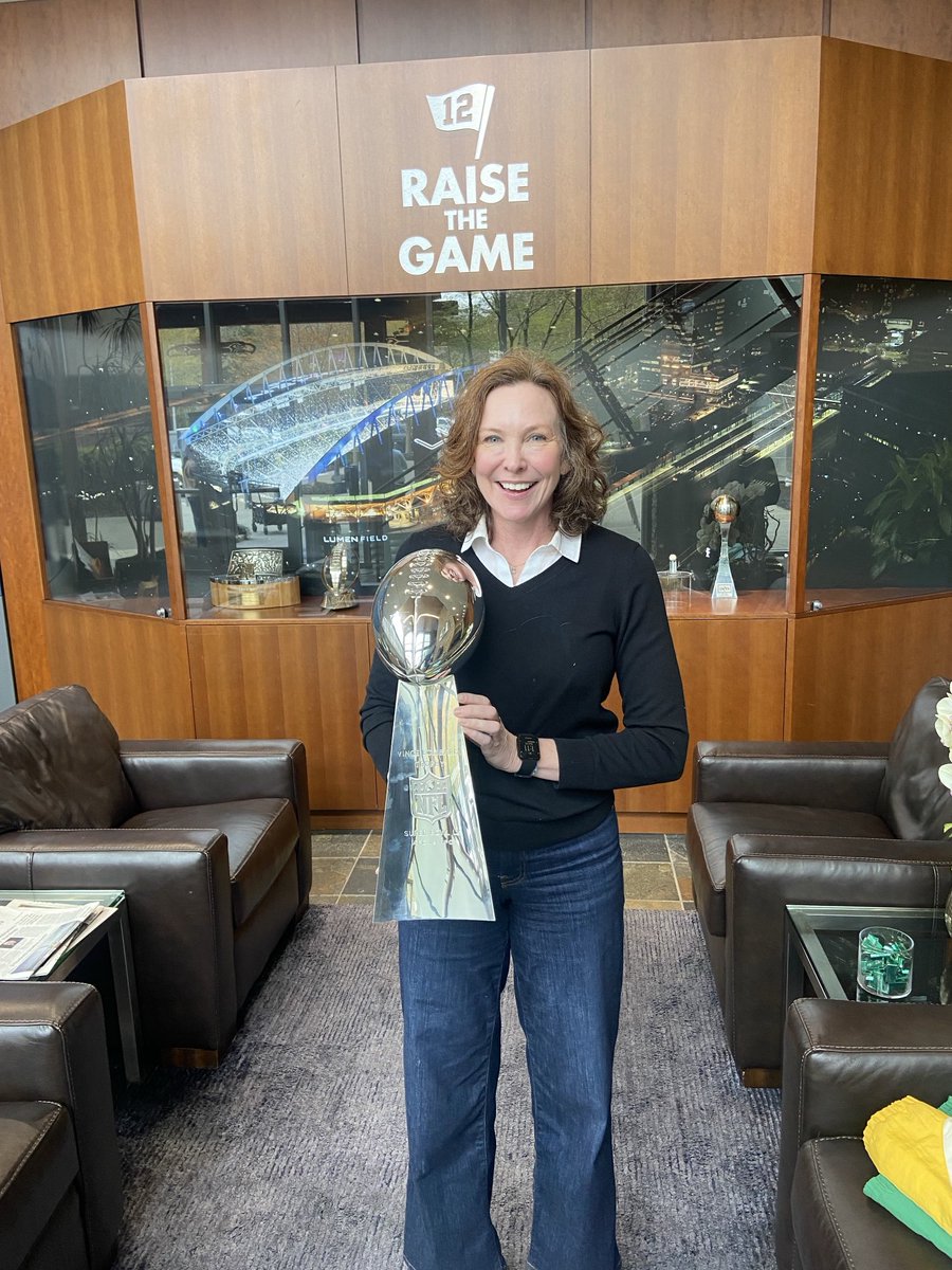 Ann Davison tweet media