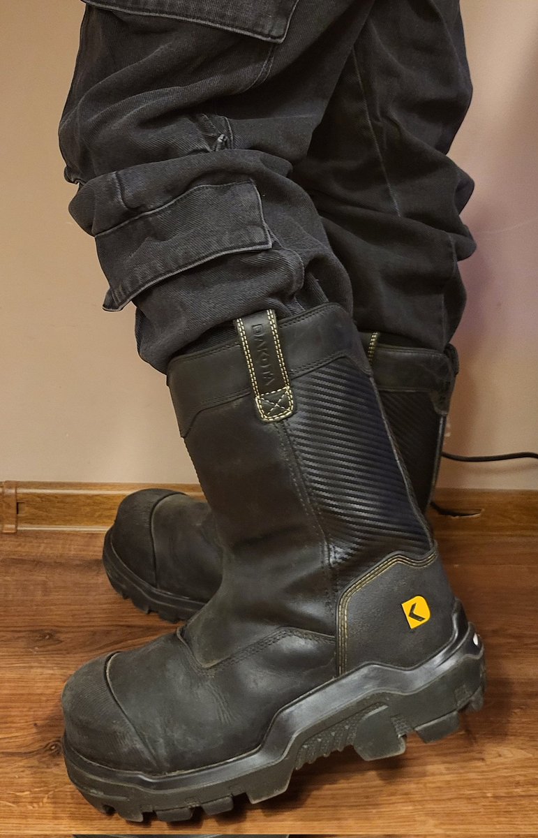 Metal Crush tweet media