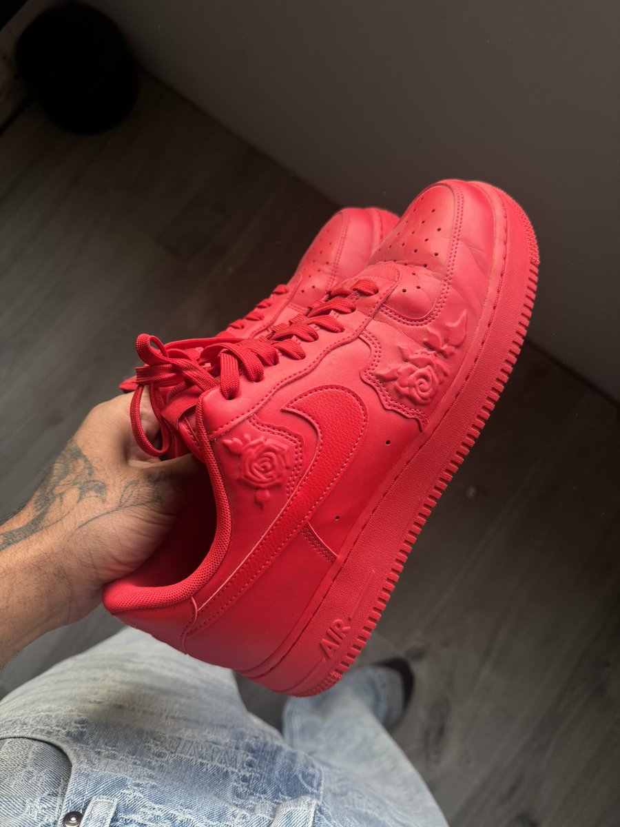 Sandro Farmhouse tweet media