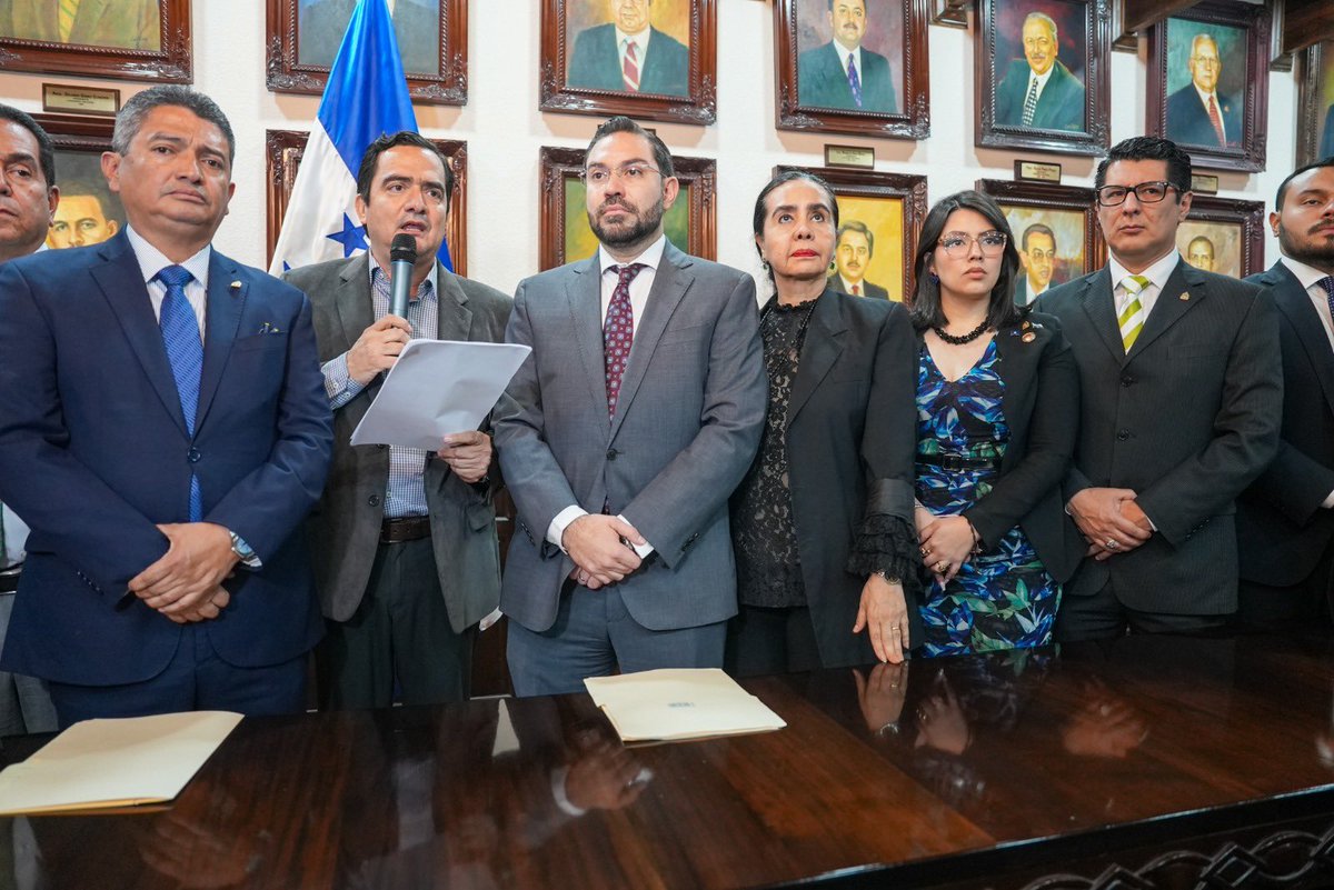 Congreso Nacional de Honduras tweet media