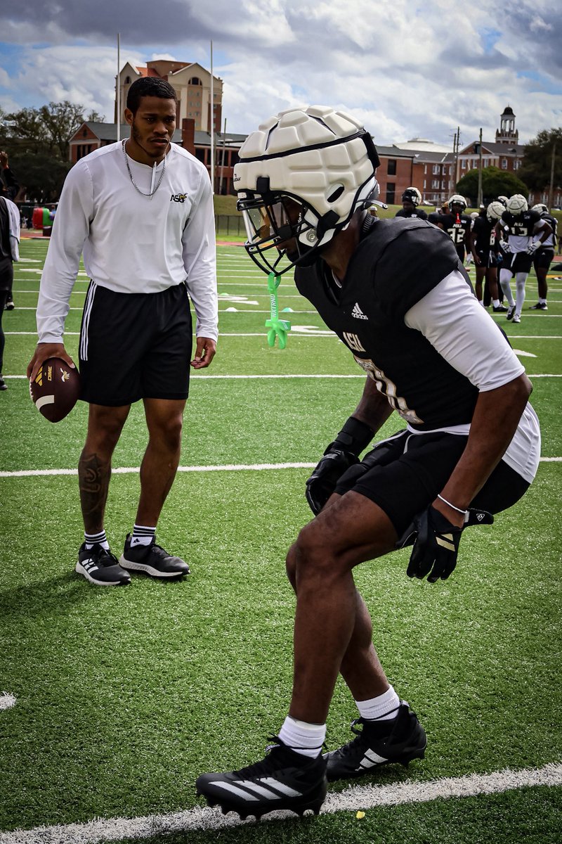 Zachary Beckton tweet media