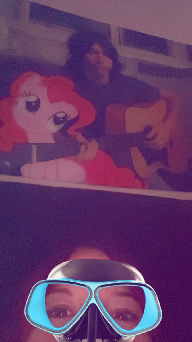 Secret:3 tweet media