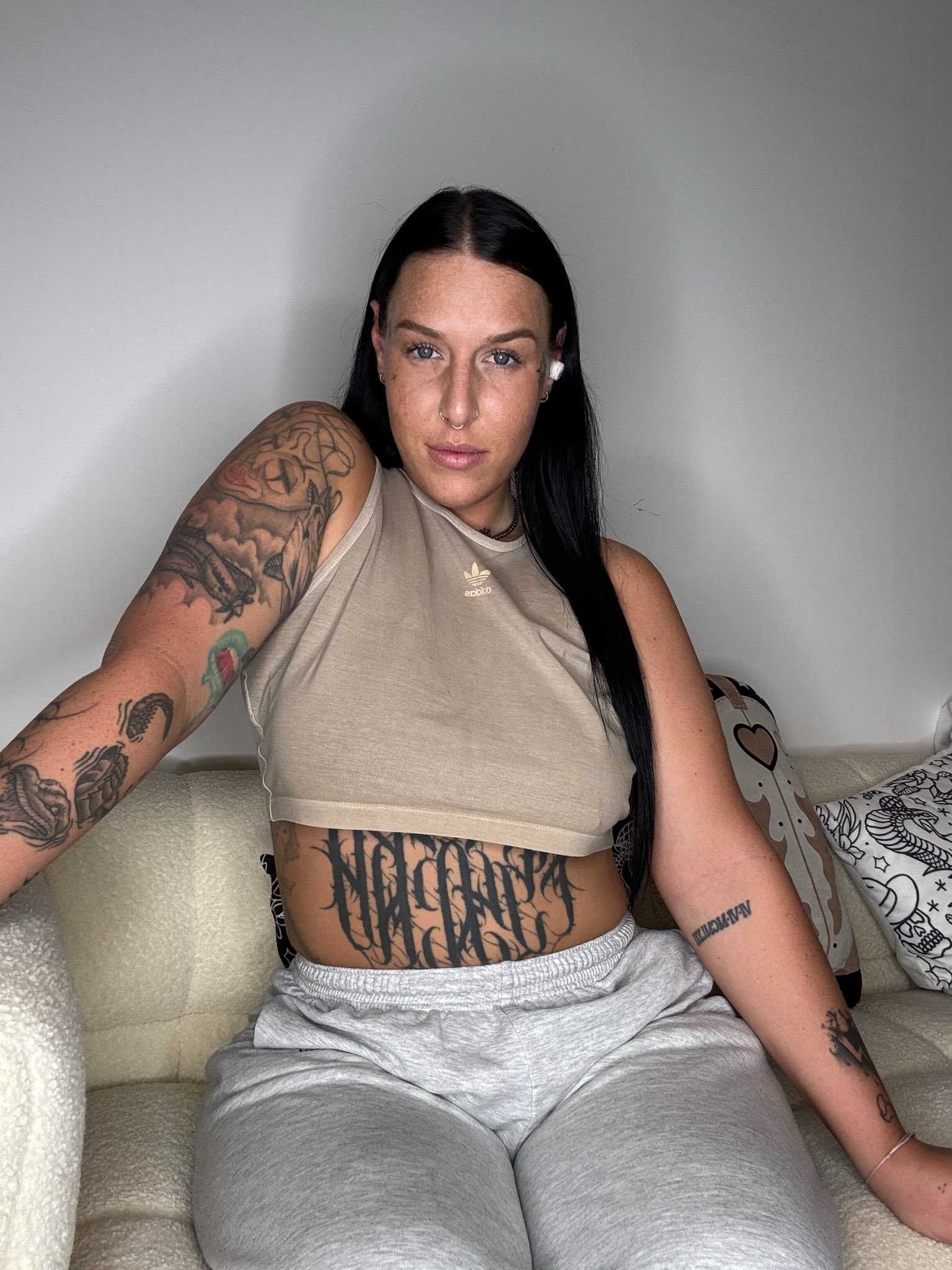 New to X My Instagram keeps getting locked off…on my 15th account so here I am Lingerie, bikini and tattoo content Plus 🍃 Lock in 💋 #fyp #viral #model #tattoos https://t.co/VKX0cXXjbu