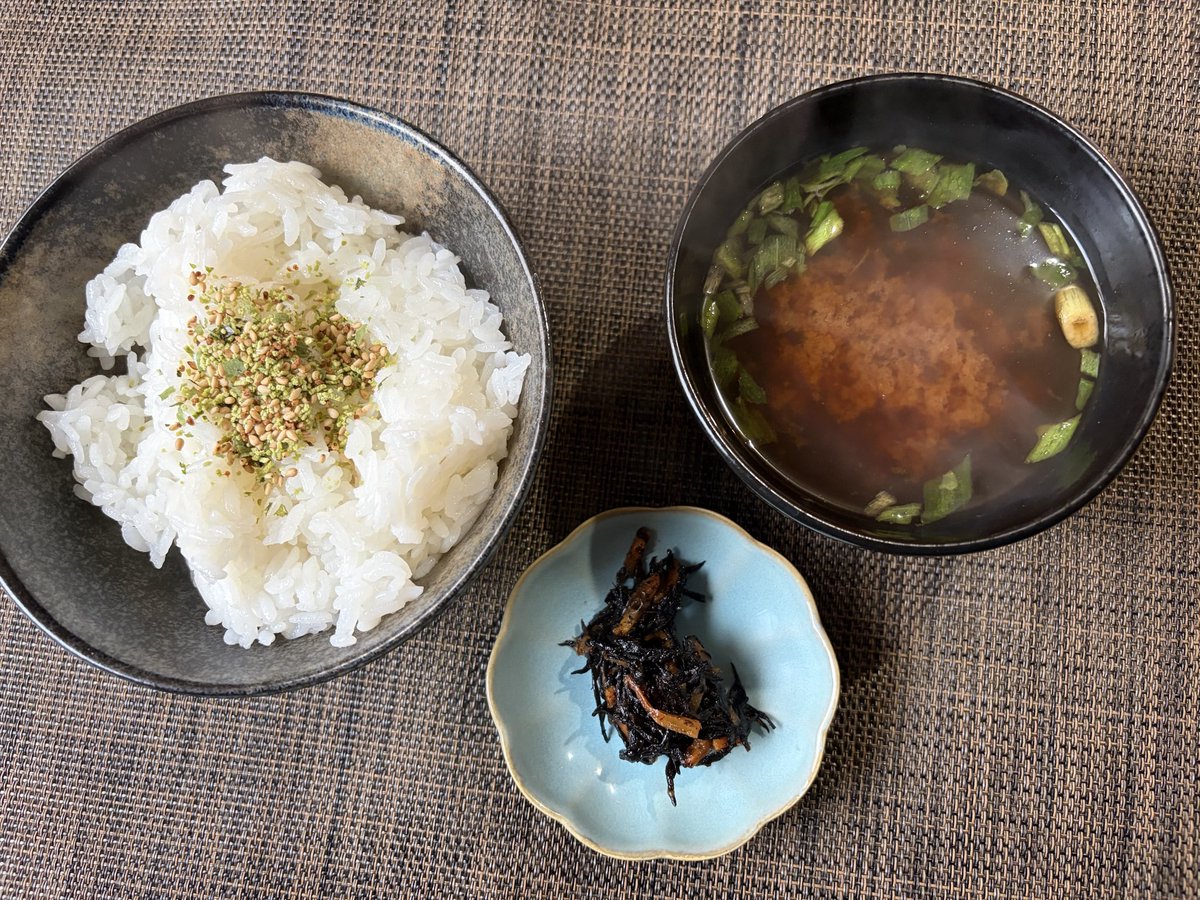 タベノミー tweet media