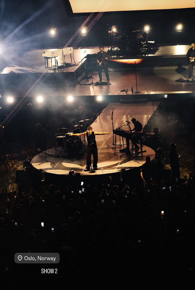 1Dnews_Control's tweet photo. 💙 Louis posted this amazing picture from night 2 in Oslo
#louistomlinson #hdwgh #Oslo #night2 #LTworldTour
📸 Louist91 https://t.co/T53olPQL4W