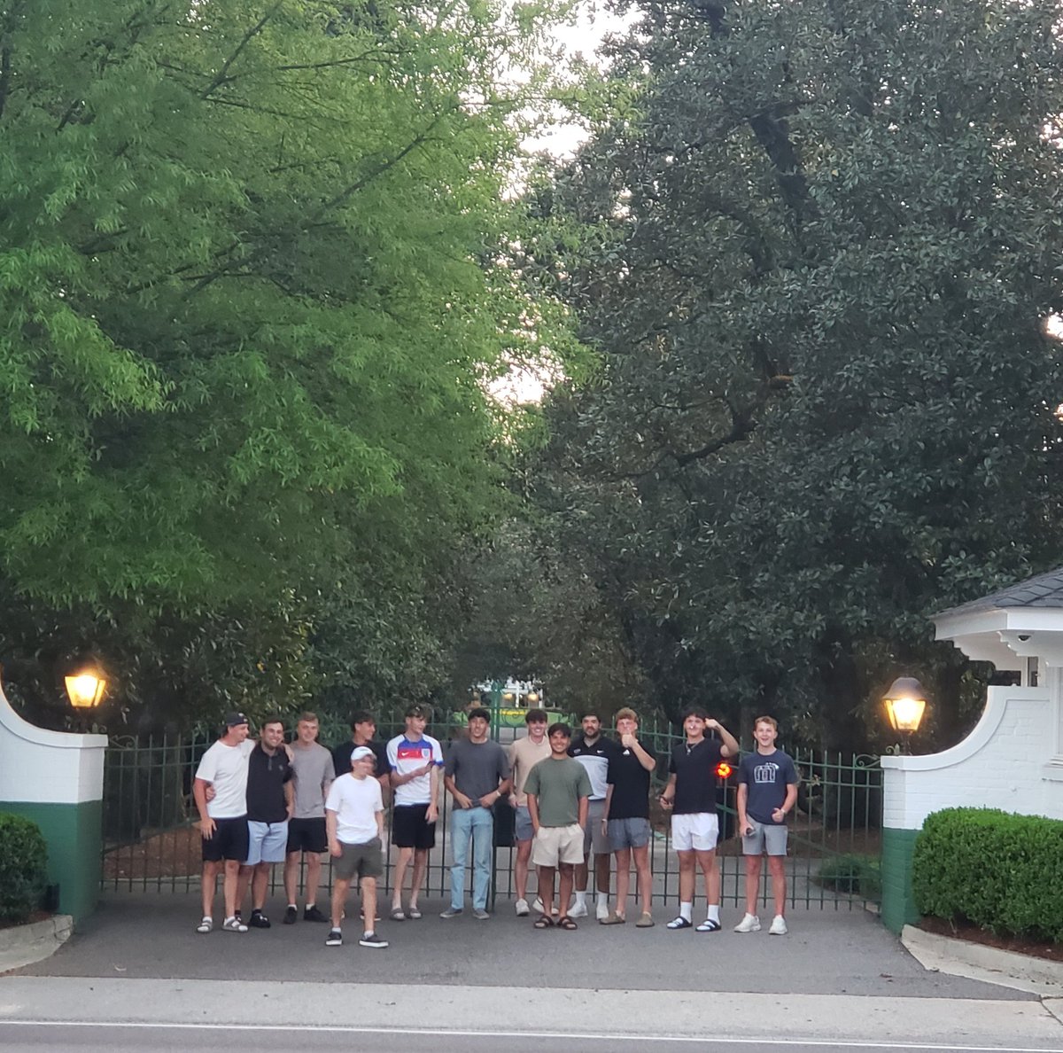 The UNOH Southern Kickoff at Belle Meade Country Club was a huge success. The Racers finish tied 3rd in the first event of the spring while getting in some incredible practice outside thanks to Josh and Bill and the Belle Meade members and staff. Guillermo Garron lead the Racers.
