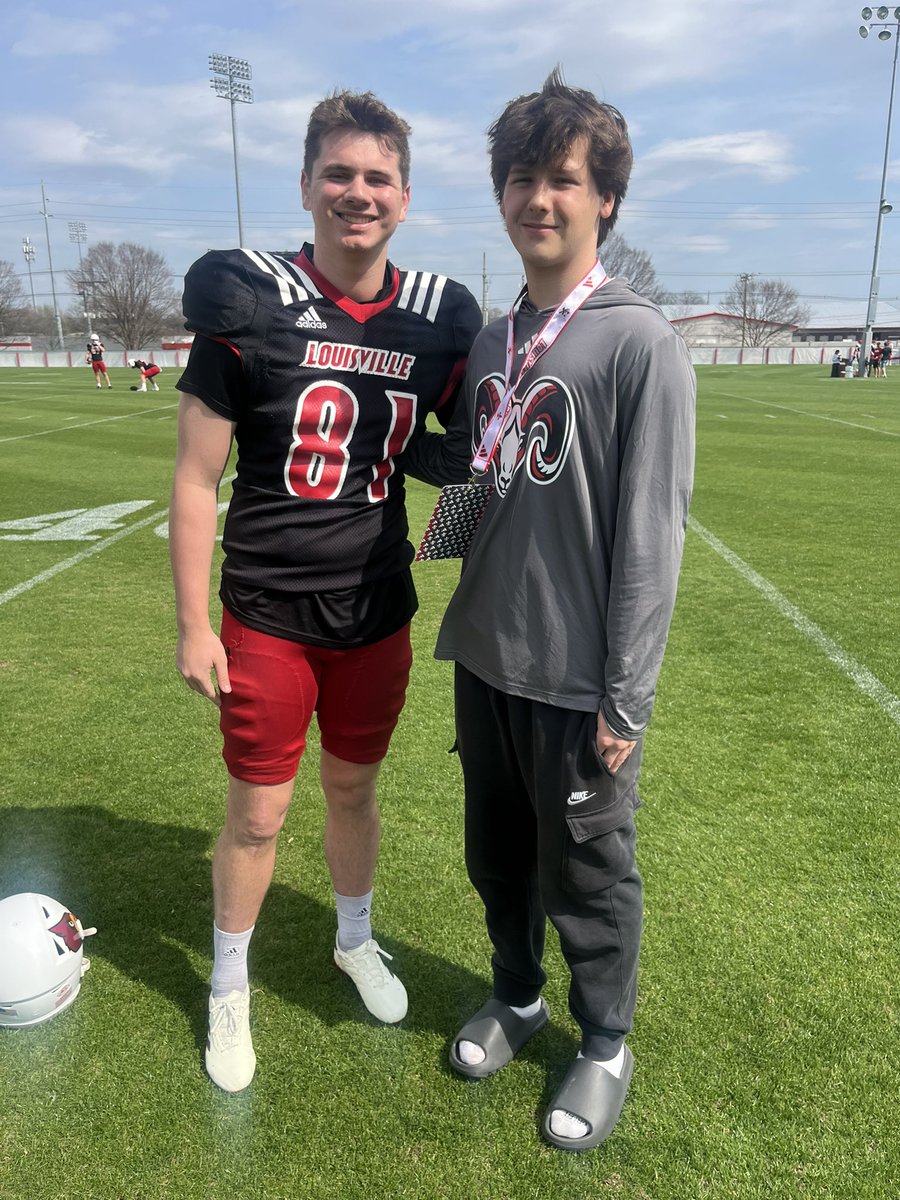 andrew_hoerter0's tweet photo. Had a great day at @LouisvilleFB spring practice. Thank you @CoachMaslowski for the opportunity to attend. Also great seeing my former teammate @iamChrisJonesjr today. 
@ULFBRecruiting 
@JeffBrohm 
@KennyHoerterJr 
@dupontmanualfb 
@ManualAthletics 
@TheChrisRubio https://t.co/x6vLEAduX7
