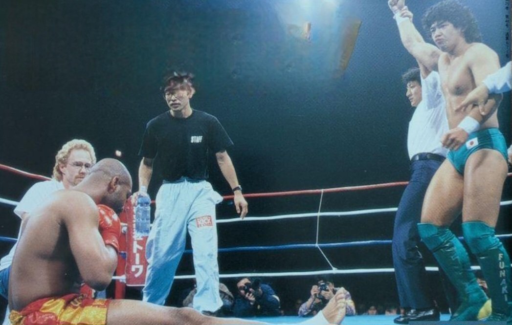 nobu54839782's tweet photo. #モーリス・スミス 
『ドームでのモーリス・スミス戦はセメントじゃなかった……しかも他の選手はそのことを知らなかった。試合後花道で泣いたのは…みんなセメントをやっているのに自分だけいつもの試合をしなければいけないのが悔しかった…』船木(談) https://t.co/coG6yMpAyo