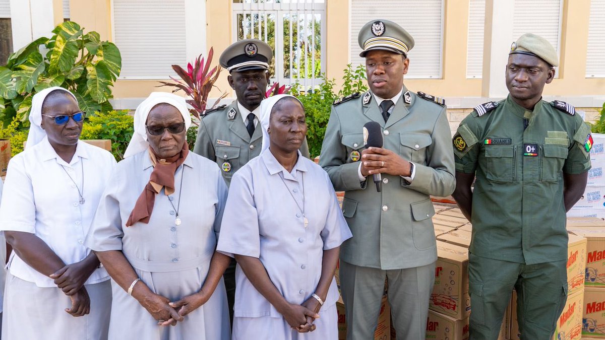 Douanes sénégalaises tweet media