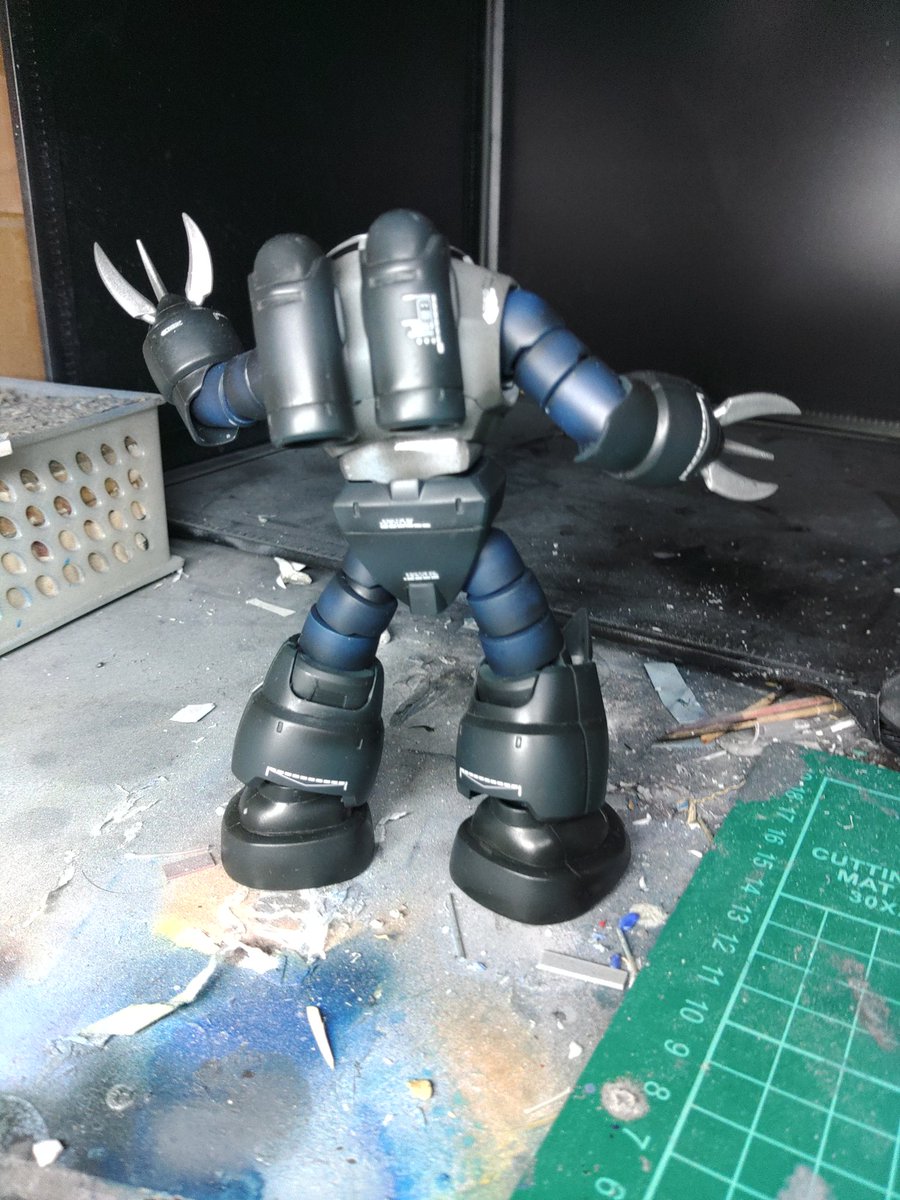 zero_mugenn's tweet photo. 頂き物のズゴックさん。
なるべく丁寧に作ったつもり。
ディテール追加とかは無し。
合わせ目消して、塗装、デカール貼っただけでこのカッコ良さ( ´ー`)

#ガンプラ 
#ズゴック https://t.co/v7HEbxAgmB