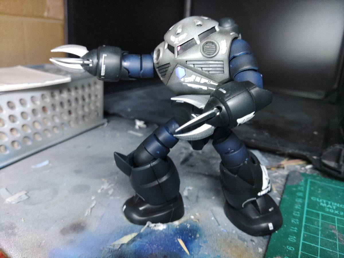 zero_mugenn's tweet photo. 頂き物のズゴックさん。
なるべく丁寧に作ったつもり。
ディテール追加とかは無し。
合わせ目消して、塗装、デカール貼っただけでこのカッコ良さ( ´ー`)

#ガンプラ 
#ズゴック https://t.co/v7HEbxAgmB