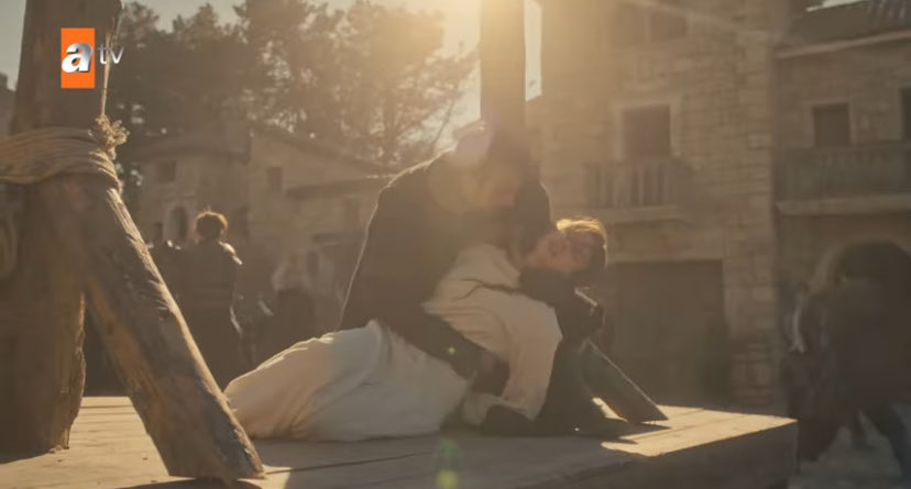 sarah🦢 tweet media