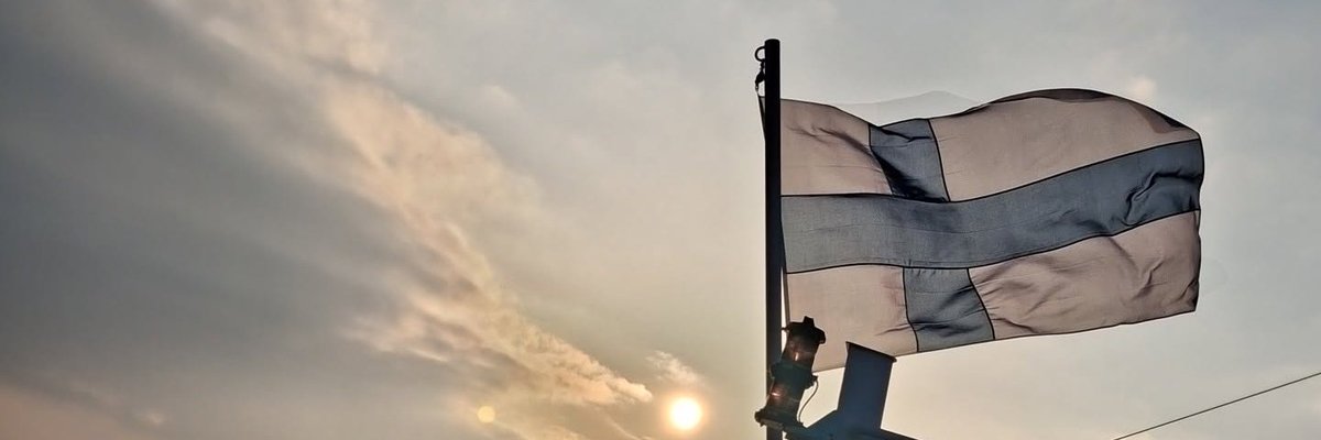 v. 𝕽𝖔𝖘𝖊𝖓𝖉𝖆𝖍𝖑 tweet media