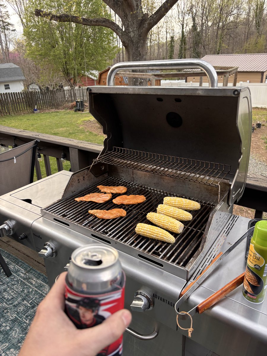 Redneck DangerBoat™️ tweet media