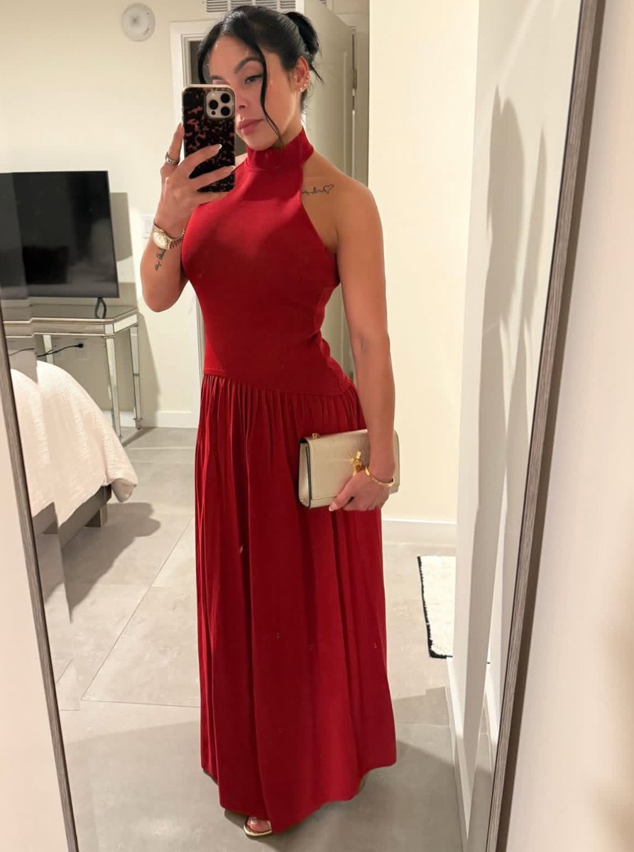 dreya_71's tweet photo. Elegance with an edge. Who said you can’t have both? 💕💐 https://t.co/UJeyHFP3EF