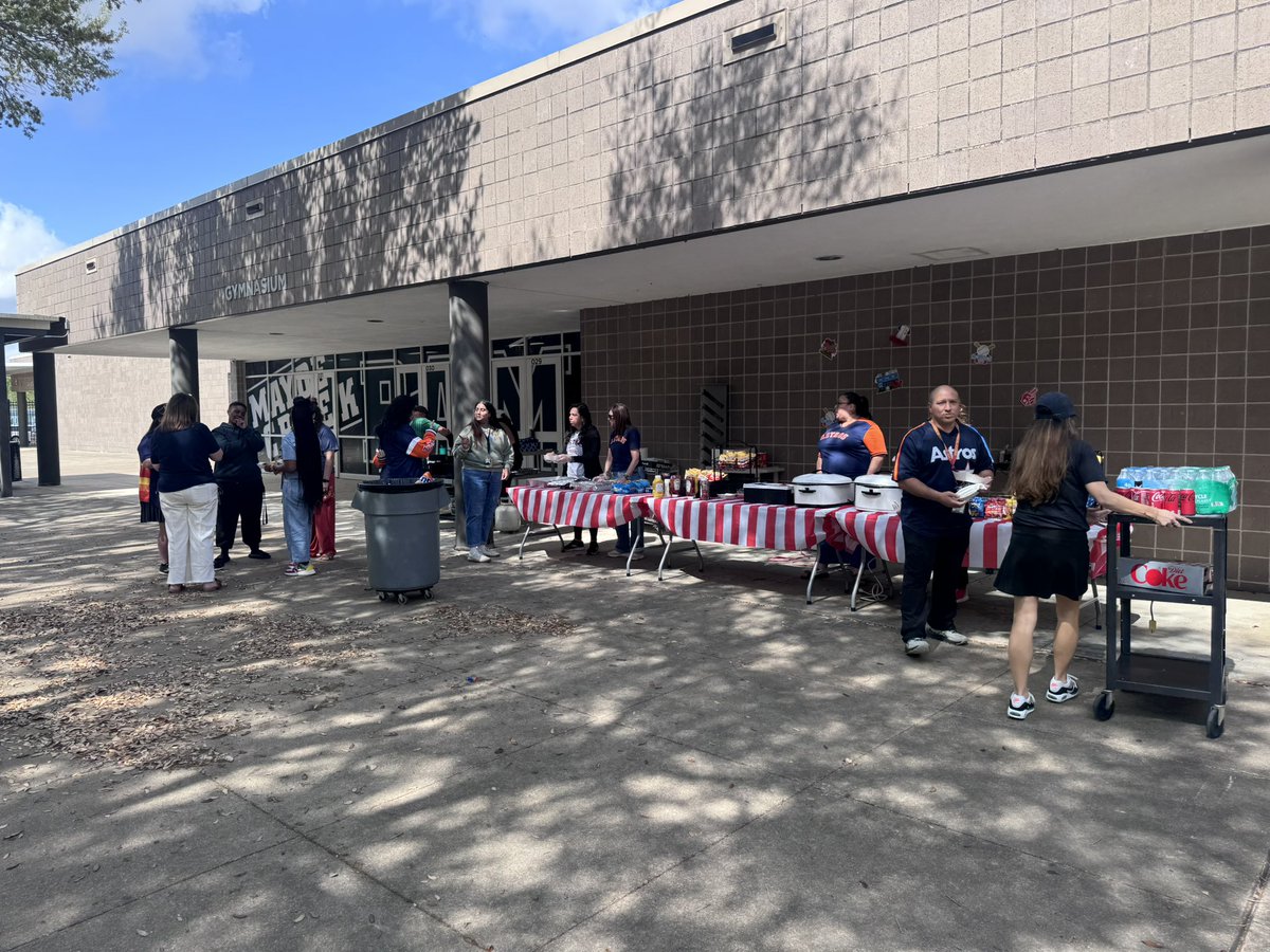 Laine Skelton tweet media