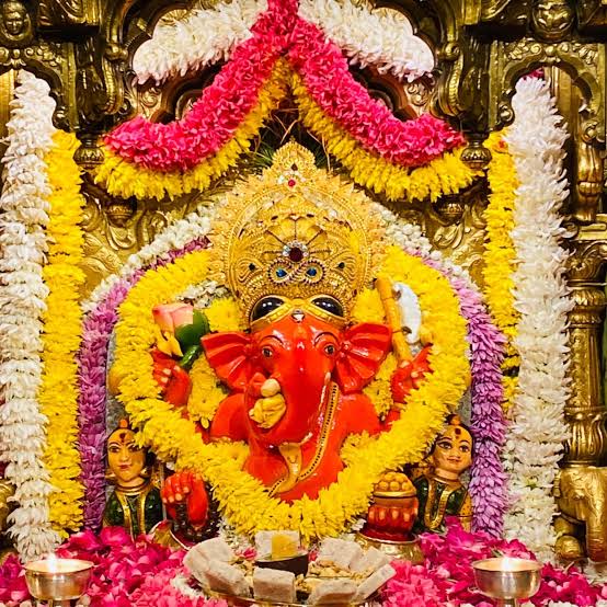 श्री सिद्धिविनायक नमो नमः 🙏🙏🙏

विघ्नहर्ता आपको और आपके परिवार को अच्छे स्वास्थ्य, सुख और समृद्धि का आशीर्वाद दें।