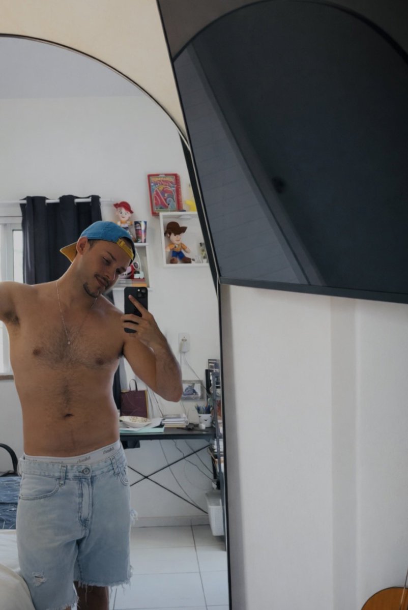 Benito Benítez Lovato tweet media