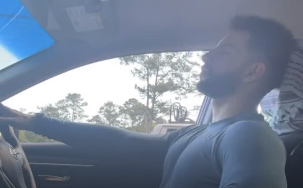 weaves://// tweet media