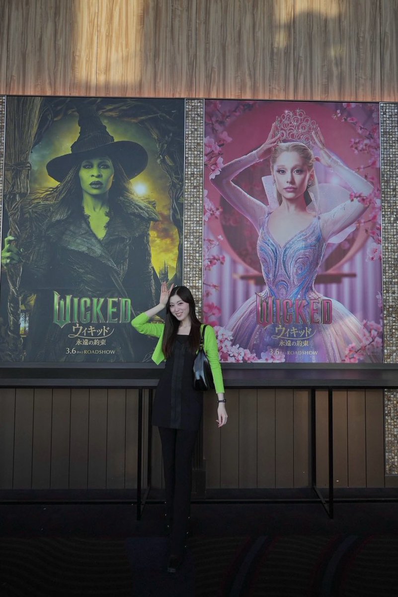 HonoPon130's tweet image. 最近の私📗🧹🫧🌸

wickedにハマりすぎて
映画も見に行って、グッズも買って、
ネイルまでwickedカラーにして、、、
USJも行ってきた！笑

#wicked #USJ #ユニバ #ウィキッド 
#高身長女子 #ほのpon