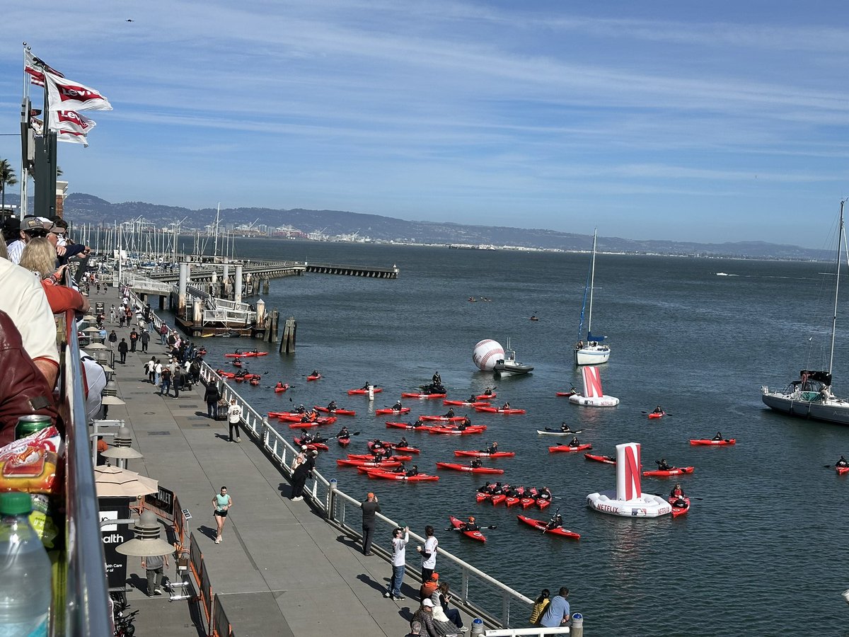 Evan Webeck tweet media