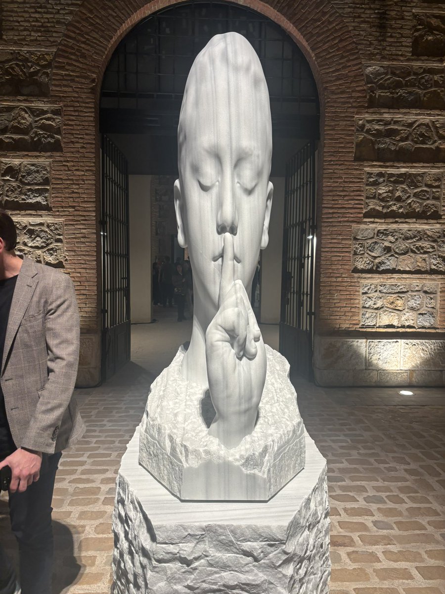 Lorenzo Tomás tweet media