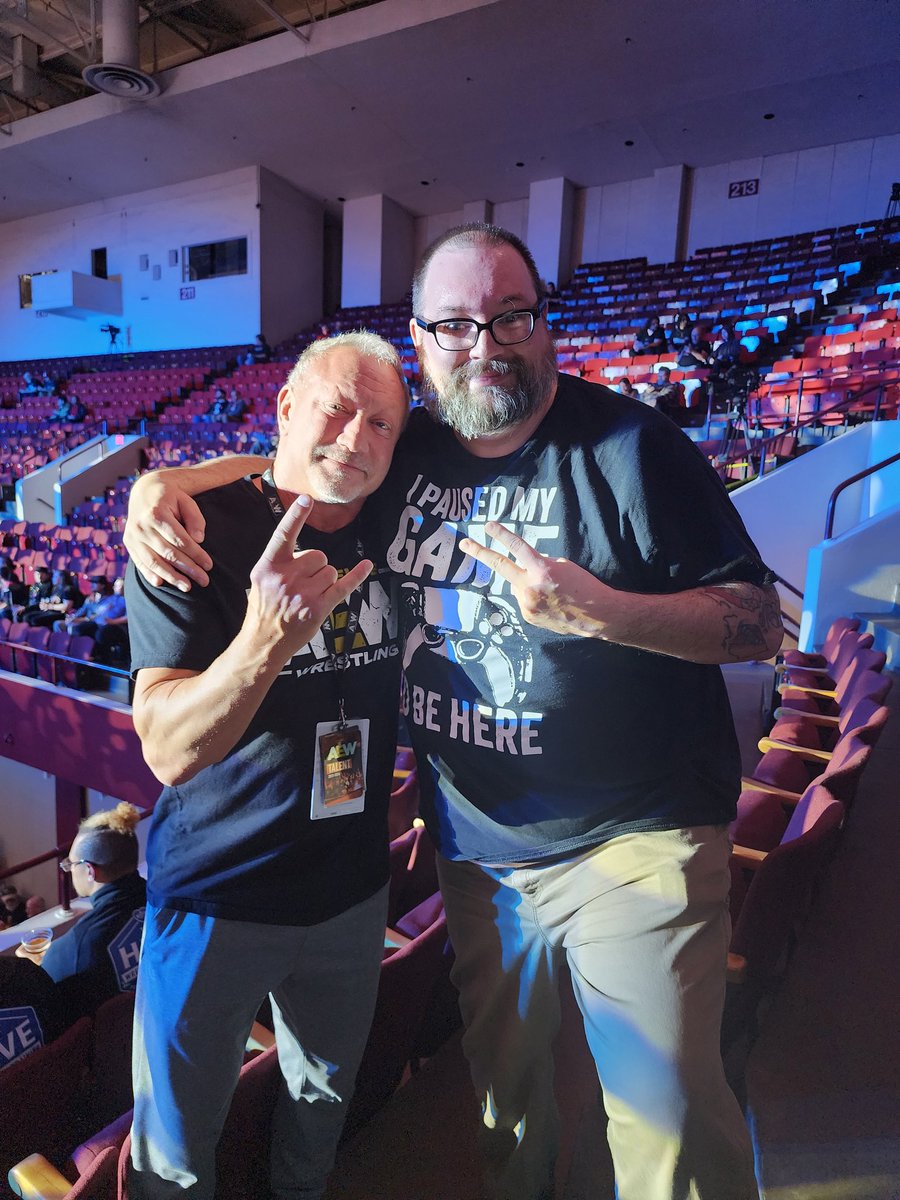 CyrusBorg's tweet photo. At @AEW #aewdynamite  and Jerry Lynn is right in front of my seat.   Already  BEST DYNAMITE EVER https://t.co/DQro4wArgM