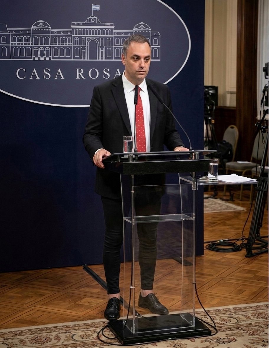 Daves You Know tweet media