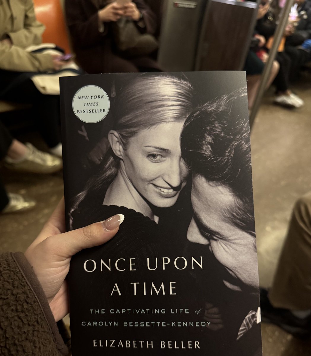 alexis 𑣿 tweet media