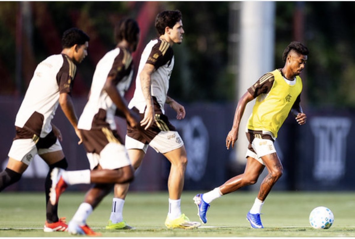 RaFla Mello tweet media