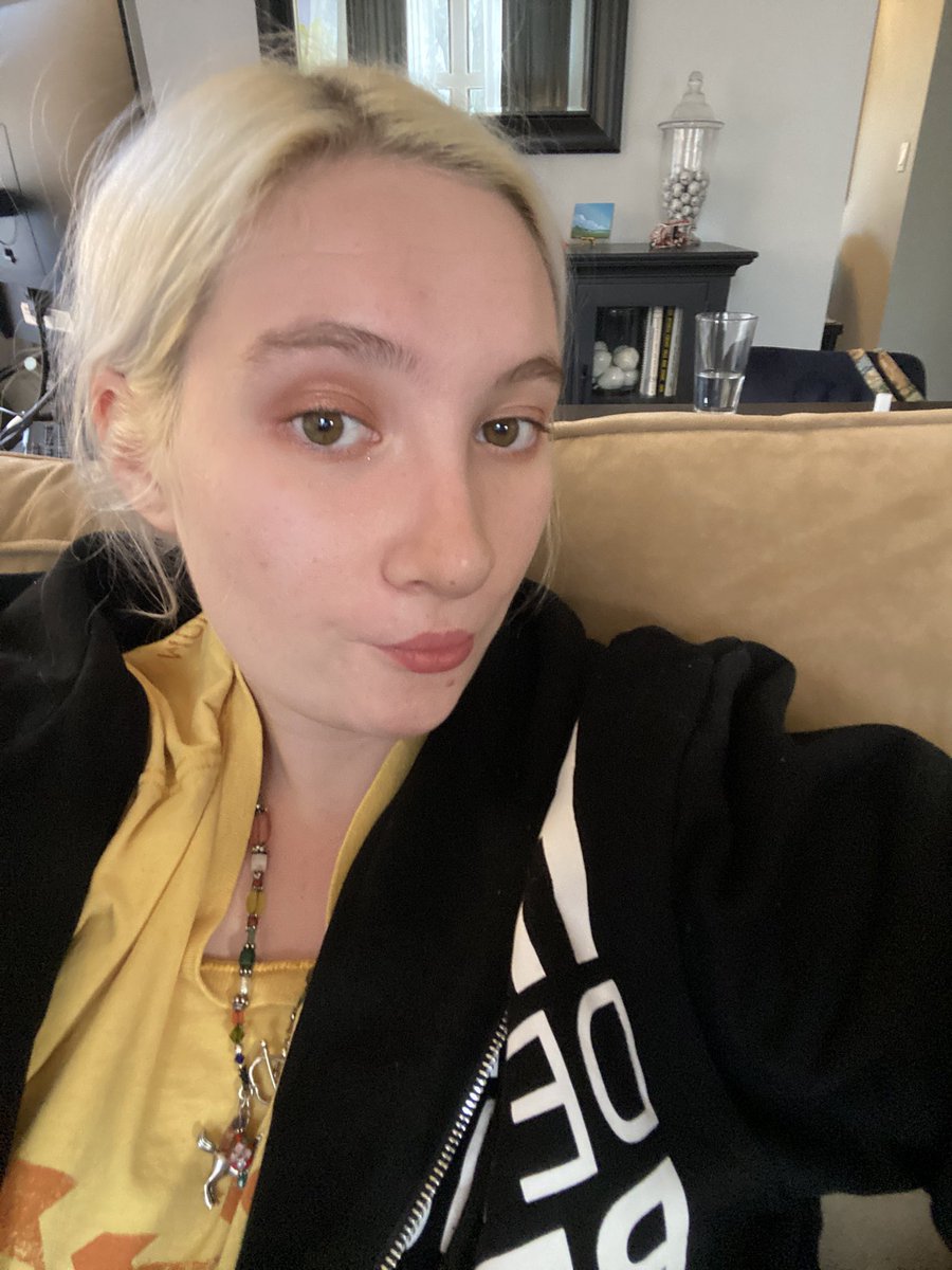 pulp praline ⚢ tweet media