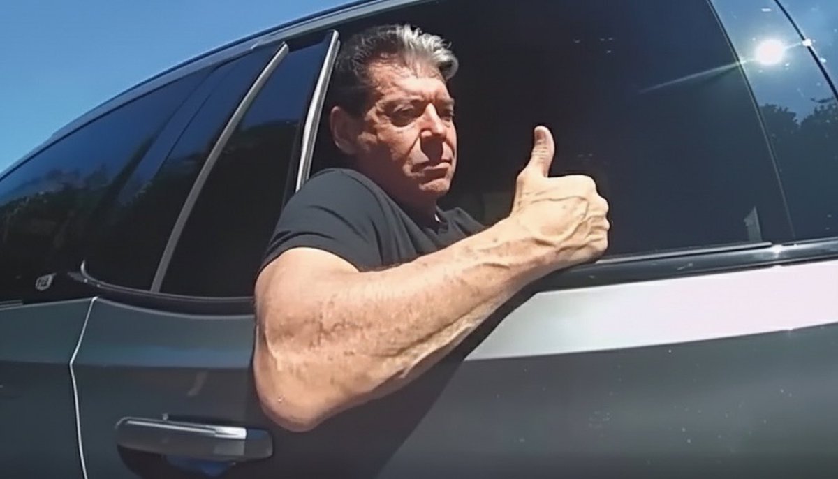 big dog 🐾 tweet media