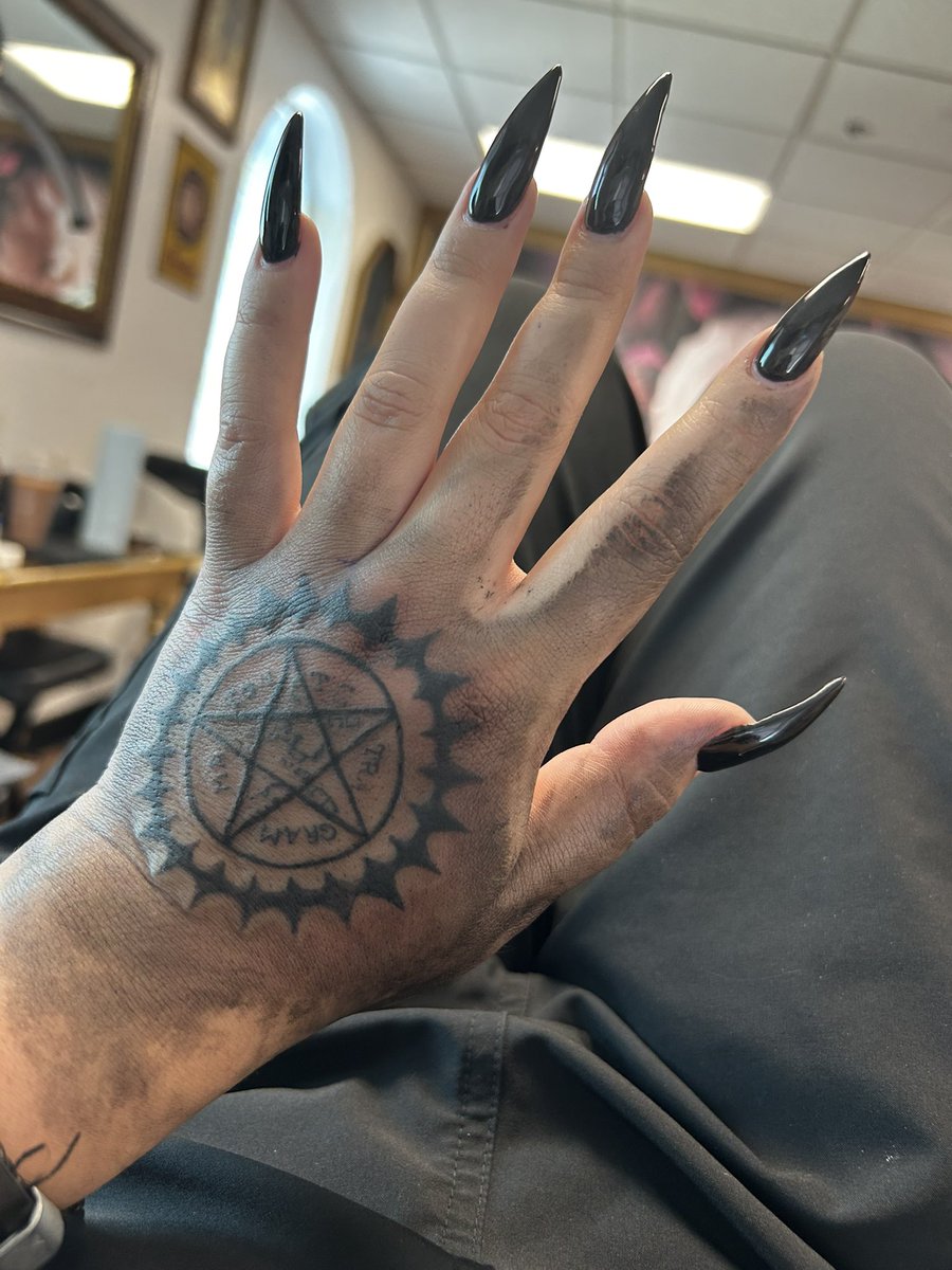 𝒦 ᥫ᭡ tweet media