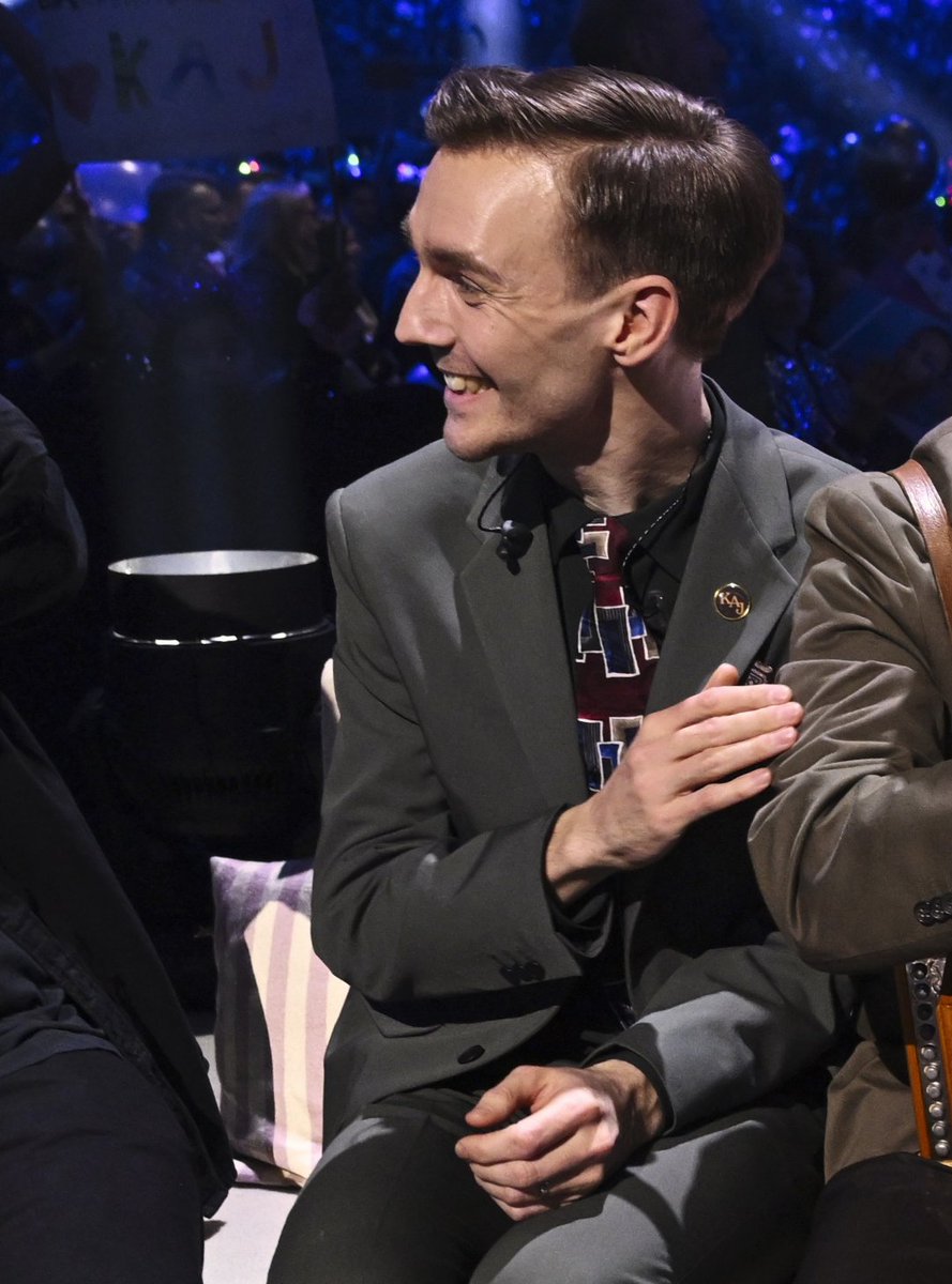 daily kevin holmström tweet media