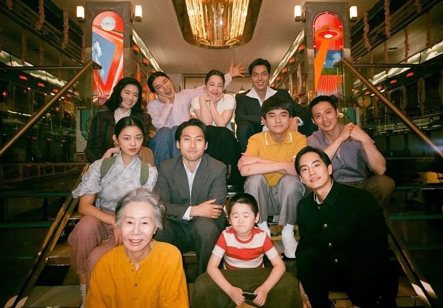 kim minha updates tweet media