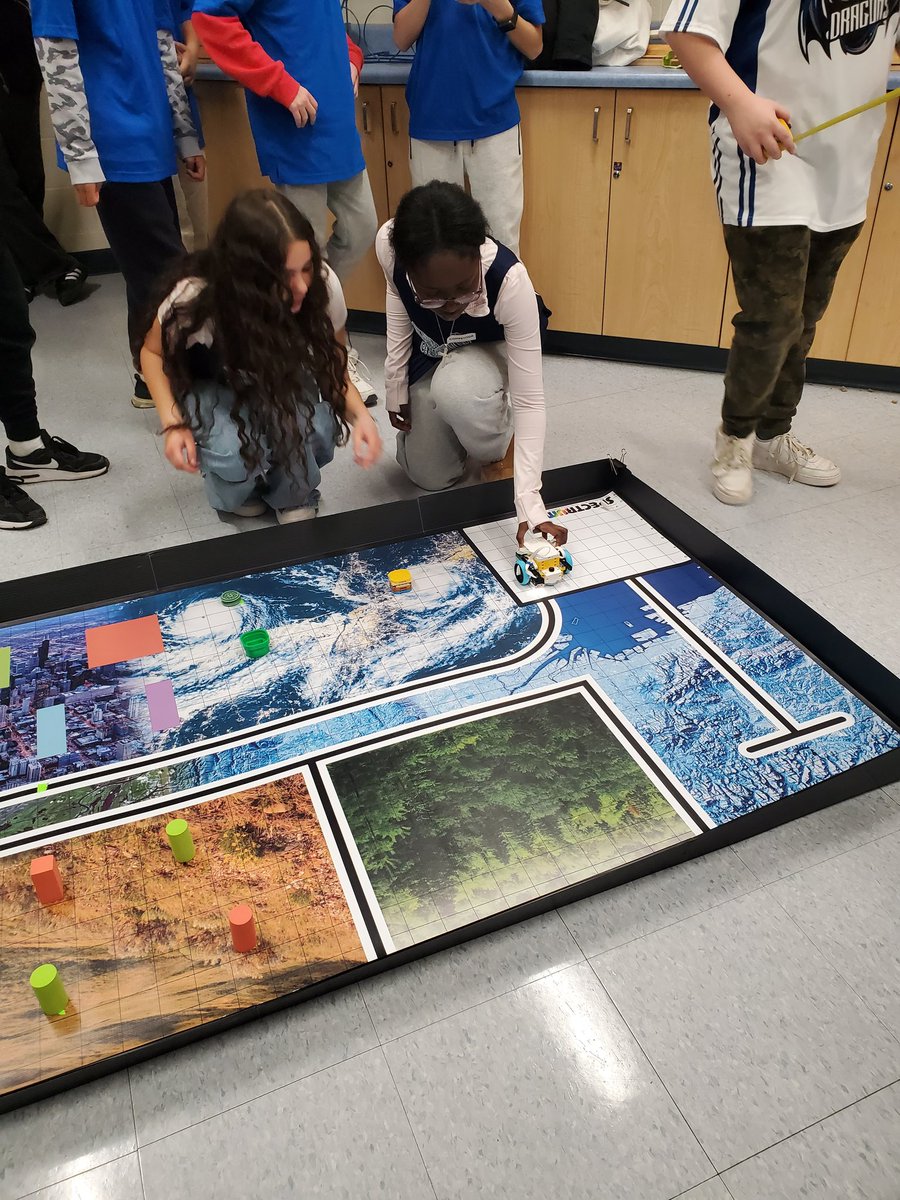 DP_math's tweet image. AWESOME spending some time this morning at @DPCDSBSchools  @DpExperiential Elementary Skills @skillsontario event. Energy was fantastic! 📢 Shout-out to organizers, @StRaymondDPCDSB &amp;amp; student leaders for hosting, coaches, &amp;amp; STUDENT competitors, &amp;amp; families! 👏 🙌 #dpmath #dpcdsb