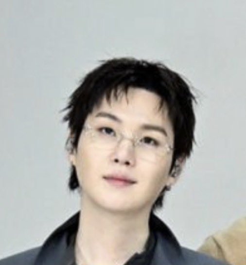 🤨… I didnt hear that🪭 tweet media