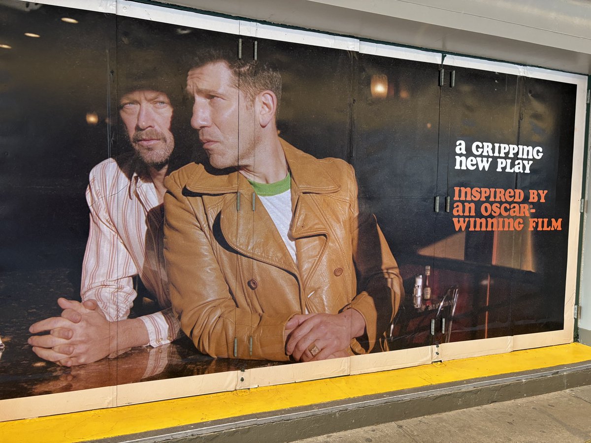 Man in Chair tweet media