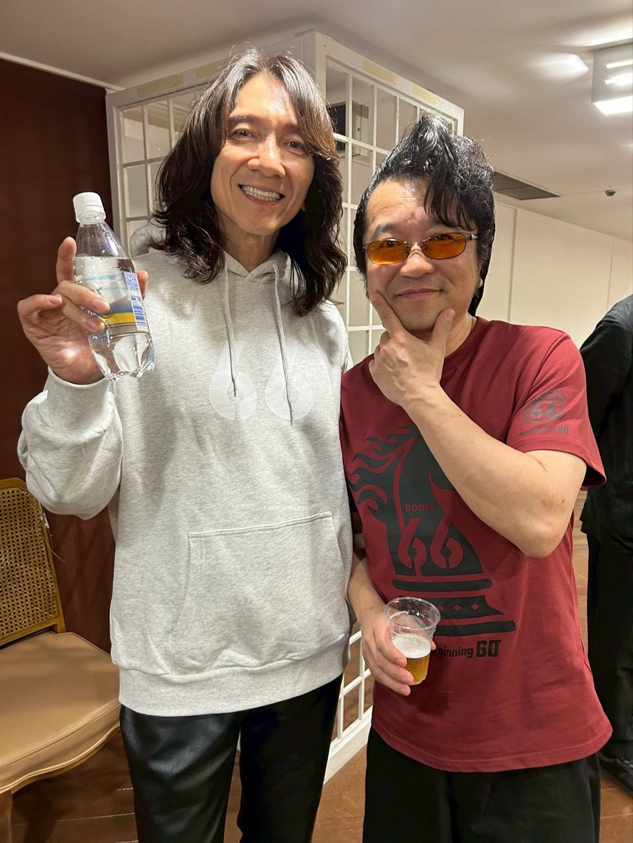 あやもん tweet media