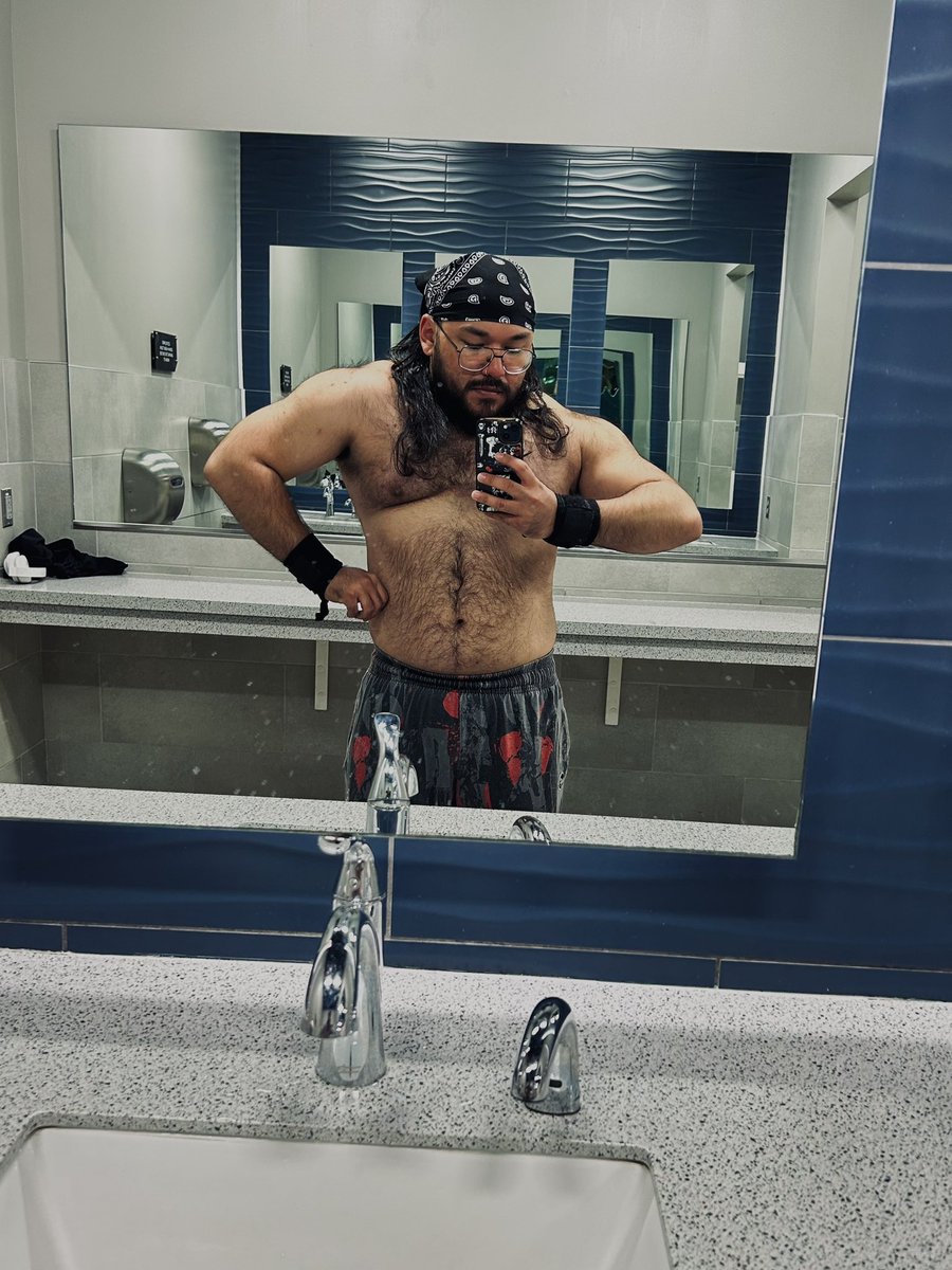 tøny d . ❤️🩹 tweet media