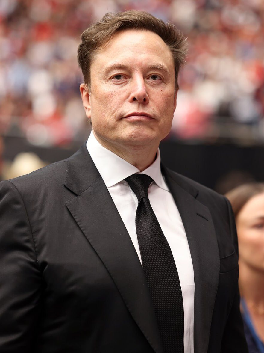 BNONews's tweet photo. NEW: SpaceX preparing to file for IPO as soon as this week, which would add billions to Elon Musk's net worth.

There's now a 78% chance Elon Musk becomes the world's first trillionaire this year, according to @Kalshi. https://t.co/GqSoM50DCk