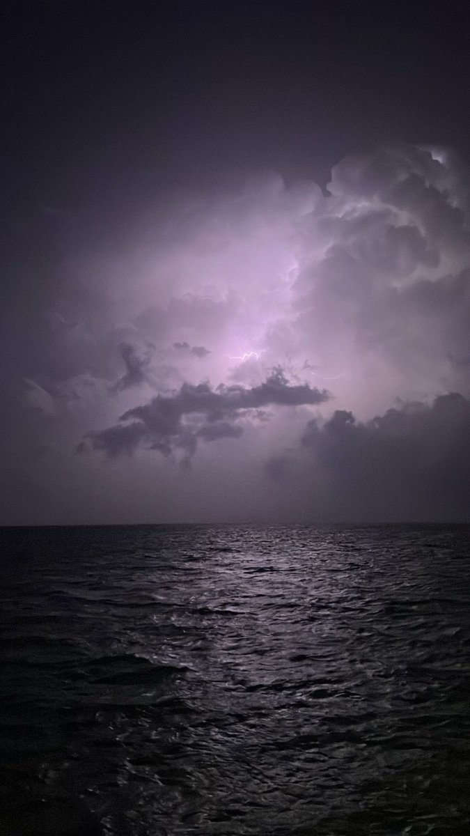 لا اله الا انت سبحانك اني كنت من الظالمين. 🤍⚡️

25-3-2026