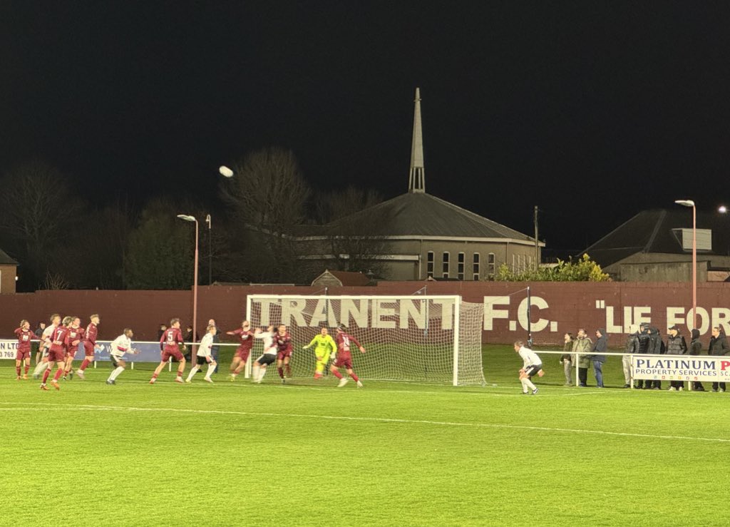 𝙹𝙰𝙼𝙸𝙴 𝙼𝙲𝚀𝚄𝙴𝙴𝙽 tweet media