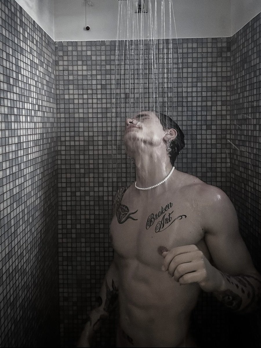 ── Thᥱ ᥉ᥡ꧑bι᥆tᥱ. tweet media