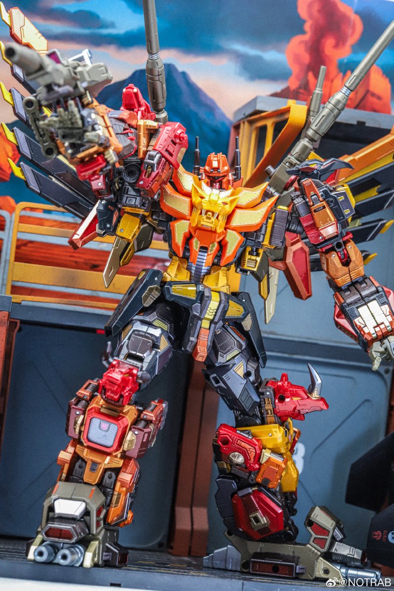 TFsource's tweet image. 👀Check out images of the upcoming Takara Tomy T-Spark Adamas Machina AM-T02 Predaking. #impressive 

Instock Soon 👉 tfsource.com/japanese-trans…
📸NOTRAB