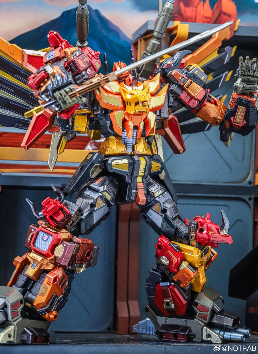 TFsource's tweet image. 👀Check out images of the upcoming Takara Tomy T-Spark Adamas Machina AM-T02 Predaking. #impressive 

Instock Soon 👉 tfsource.com/japanese-trans…
📸NOTRAB