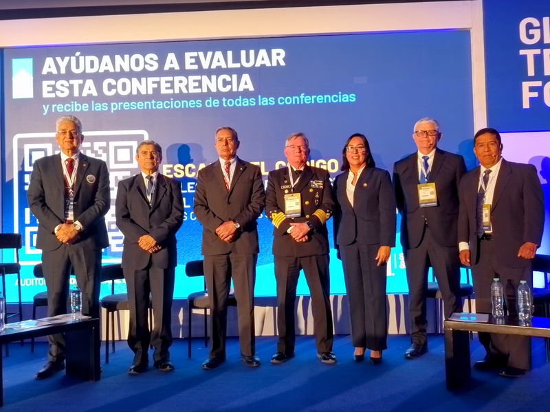 InfoTransportes's tweet photo. 🚢📦El #Puerto de #Manzanillo proyecta triplicar su capacidad con una #expansión de 1,800 hectáreas y 14 posiciones de #atraque para captar carga #transpacífica🌏
- @ASIPONA_Man - @copomamx - @thelogisticswd -
@SUBSEAMP
👉https://t.co/db6nXr3SAf https://t.co/Gyi4BpjmTV