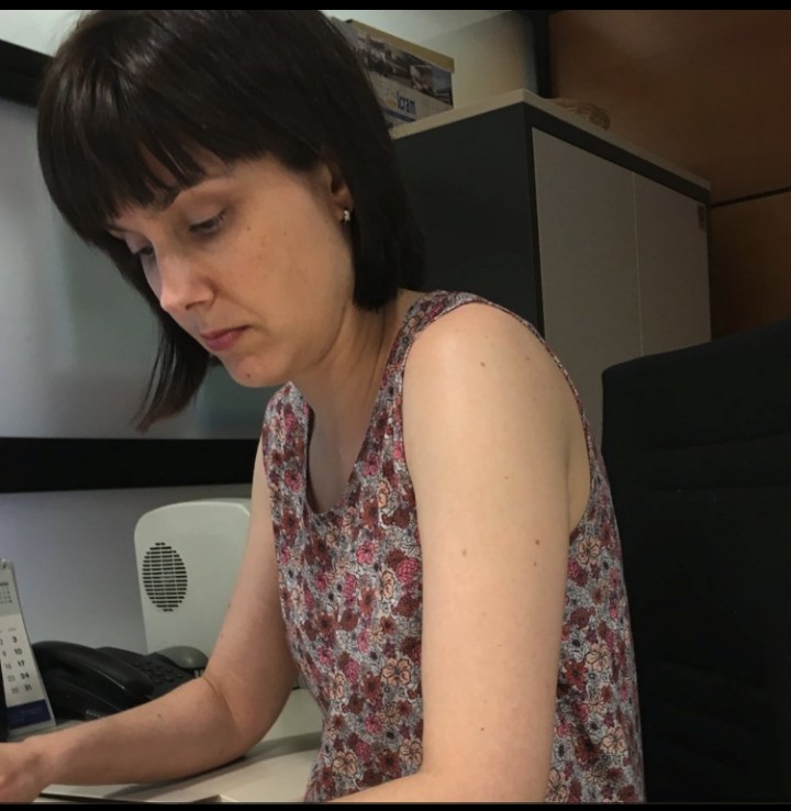 solidaridadEH's tweet photo. La jueza Ana Isabel Pérez Asenjo, que no ve foam ni patada, y refuerza la impunidad policial. En su anterior hazaña judicial fue acusada de humillar a las víctimas del violador Kote Cabezudo, a quien mantuvo en libertad, y filtrar informaciones al acusado. La apartaron del caso https://t.co/dpoKno7QBR