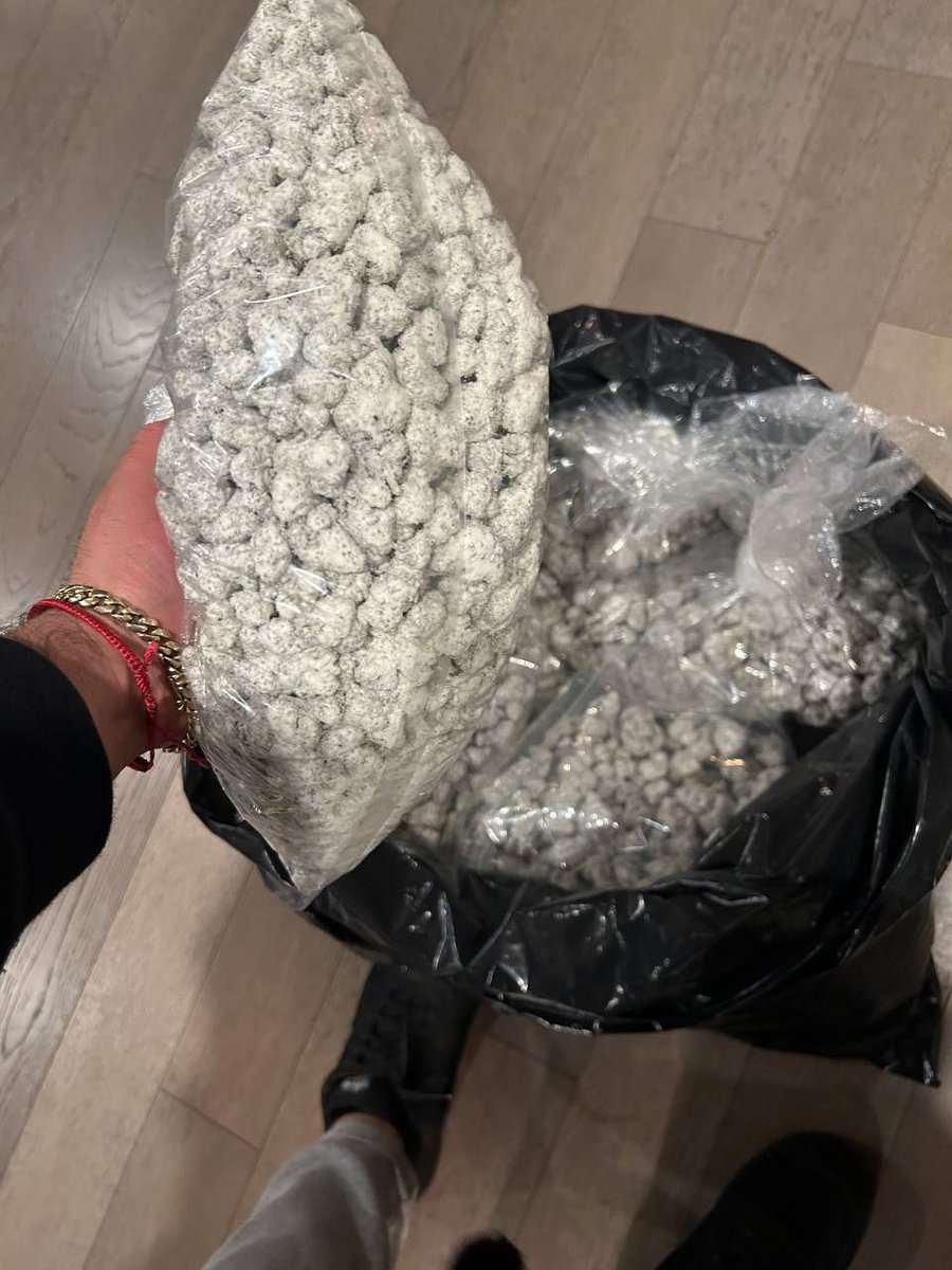 ELMER'S BUDD tweet media